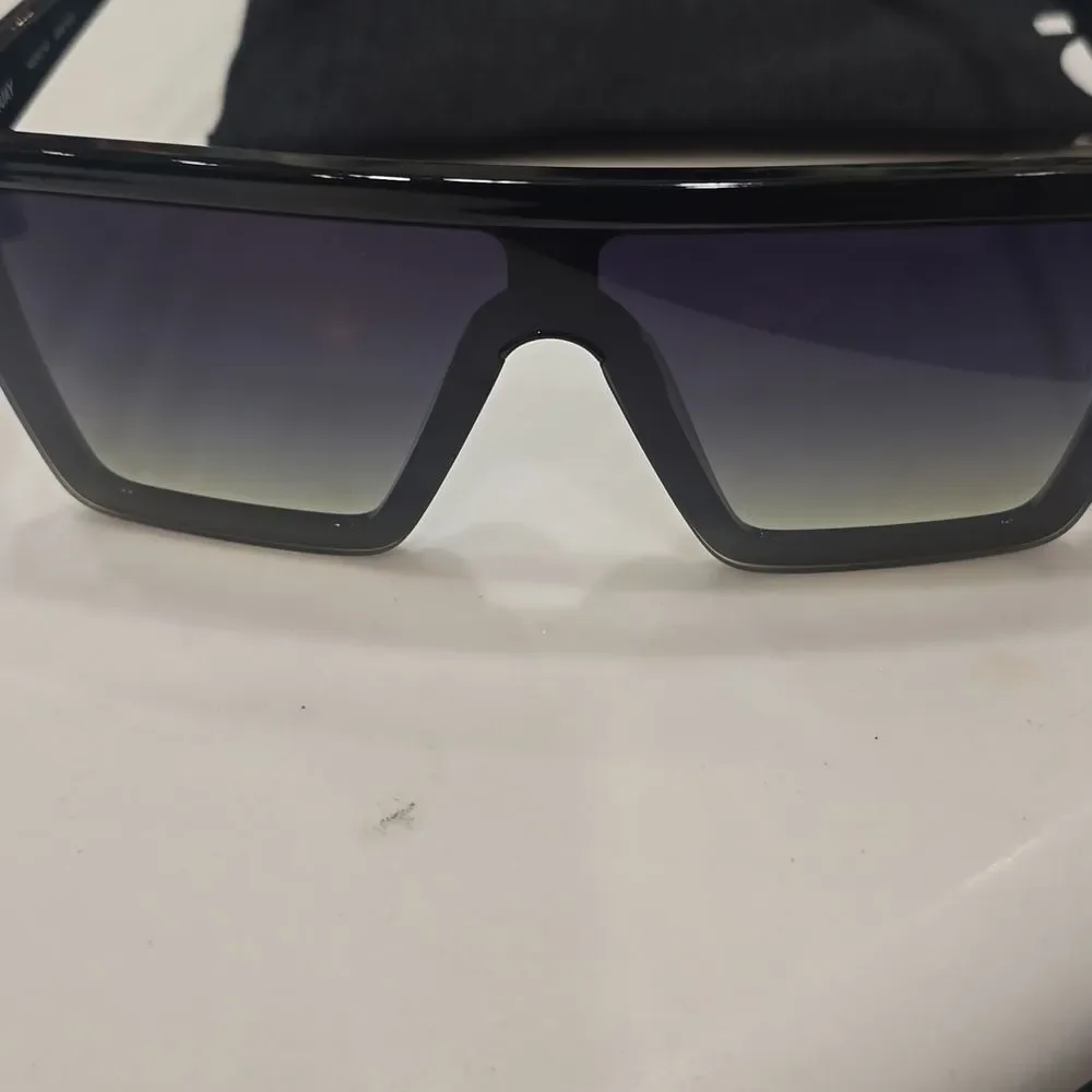 Quay Australia Hindsight‎ 51MM Shield Sunglasses- Black/Smoke Green Fade